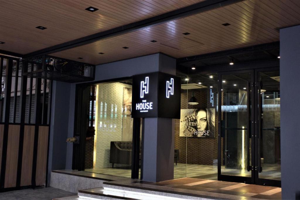 The House Pratunam Bangkok Exterior photo